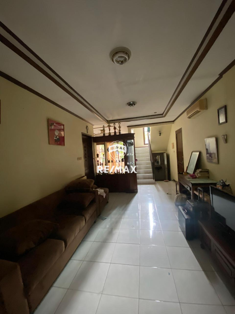 DIJUAL RUMAH HITUNG TANAH ONE GATE DI PERUMAHAN CINERE MAS